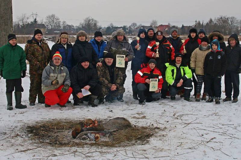 JAZGARZE NA BRUKU CZYLI RELACJA Z TOWARZYSKICH ZAWODÓW PODLODOWYCH.