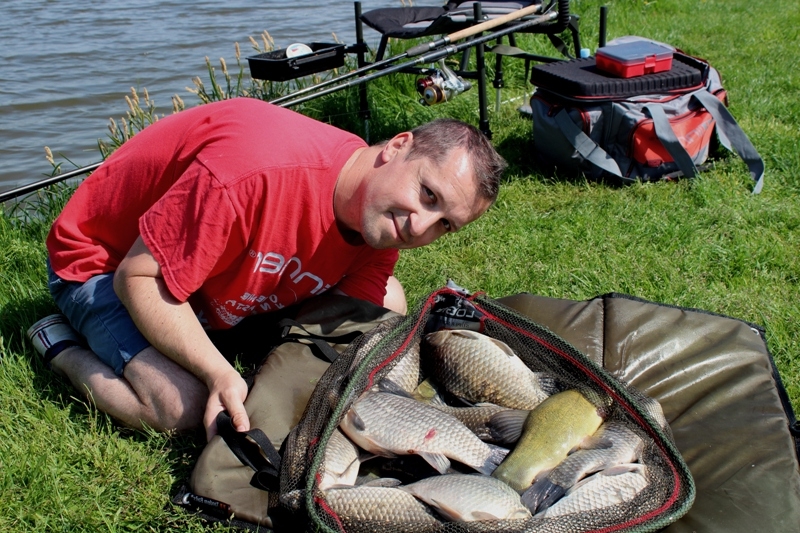 METHOD FEEDER Z JAPOŃCAMI.